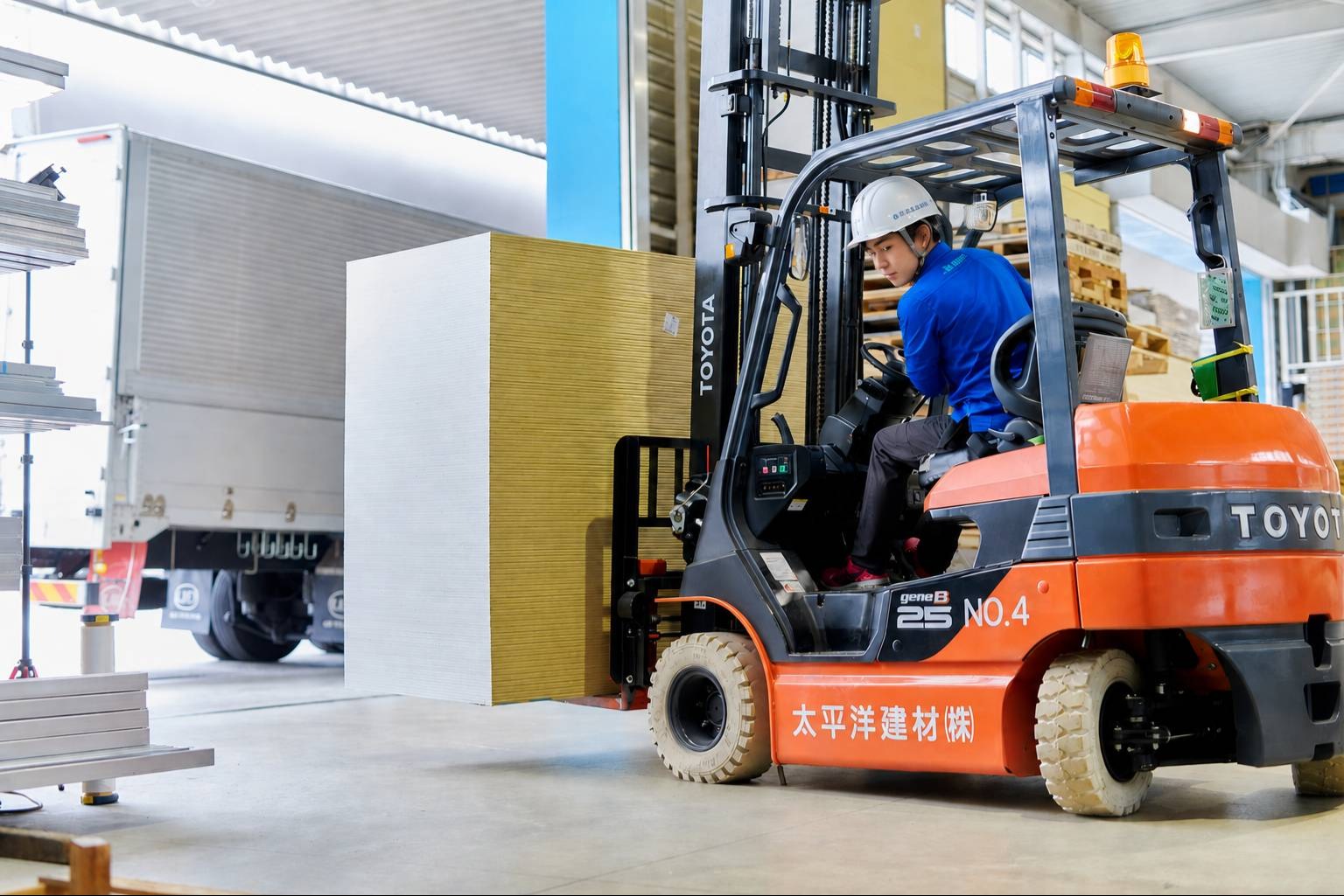 太平洋建材株式会社|【太平洋建材株式会社】「街に残る建物の裏側を支える。建材のプロが語る、現場の仕事の面白さ」