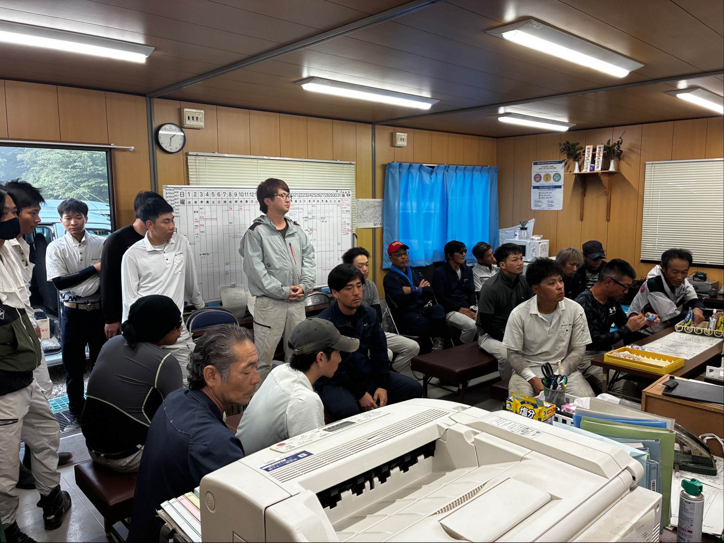 株式会社 岩井工業所|【株式会社 岩井工業所】「電気を守る誇り──山に登り、地図に残る鉄塔をつくる送電線建設の仕事」