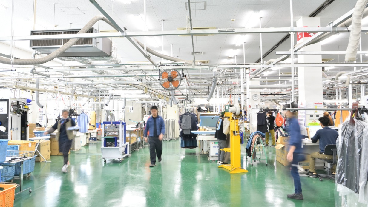 株式会社ヨシハラシステムズ|【株式会社ヨシハラシステムズ】「ITの発想でクリーニングを変える。三代続く老舗が挑む「宅配」という新しいかたち」