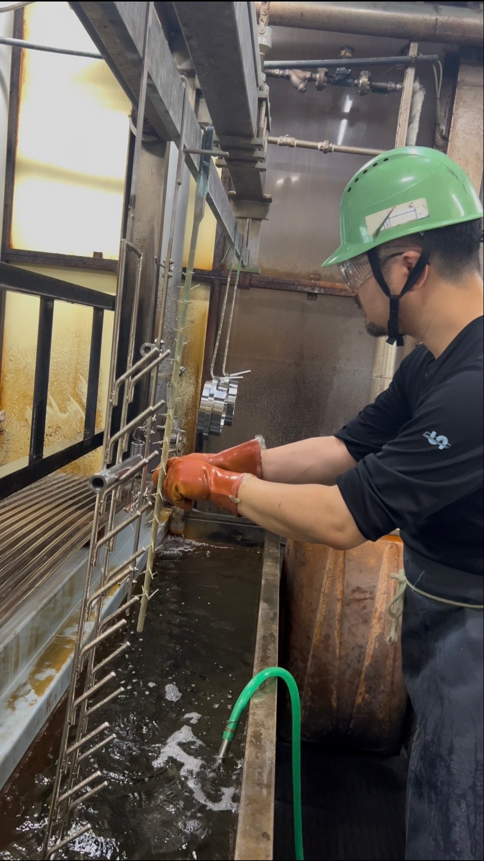 三和メッキ工業株式会社|【三和メッキ工業株式会社】「世の中にないめっきを、断らない。福井から宇宙まで挑む三代目の挑戦」