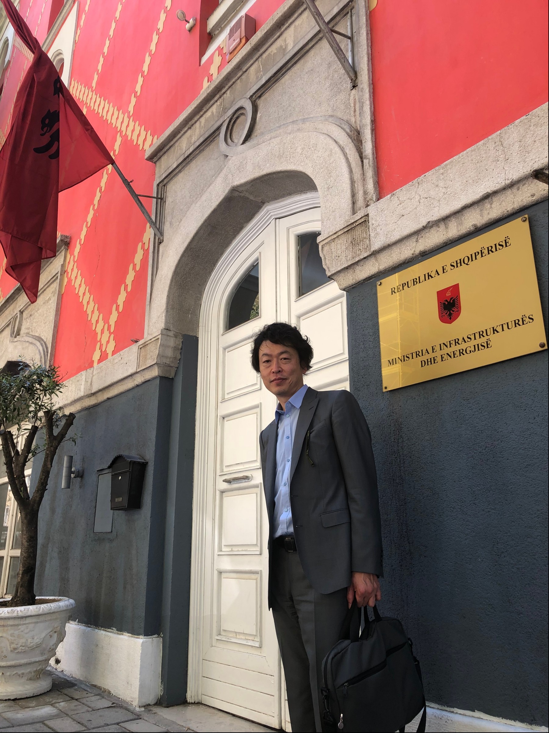 Jun KUWAHARA（代表取締役）のプロフィール写真
